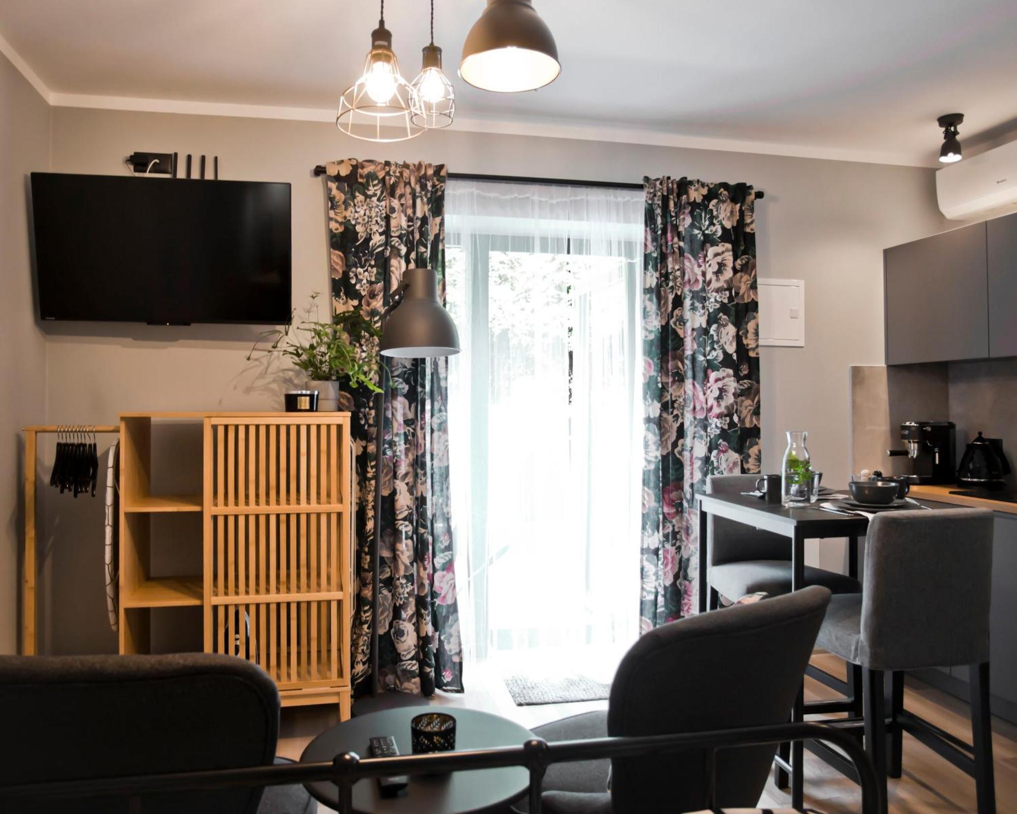 Balaton Apartamenty Тшебіня Екстер'єр фото